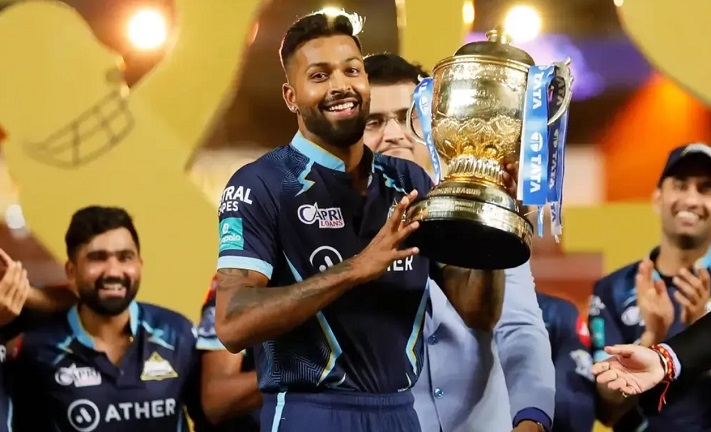 Hardik Pandya in Gujarat Titans — photo with the cup
