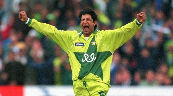 The best swing bowler in the cricket history is Wasim Akram from Pakistan