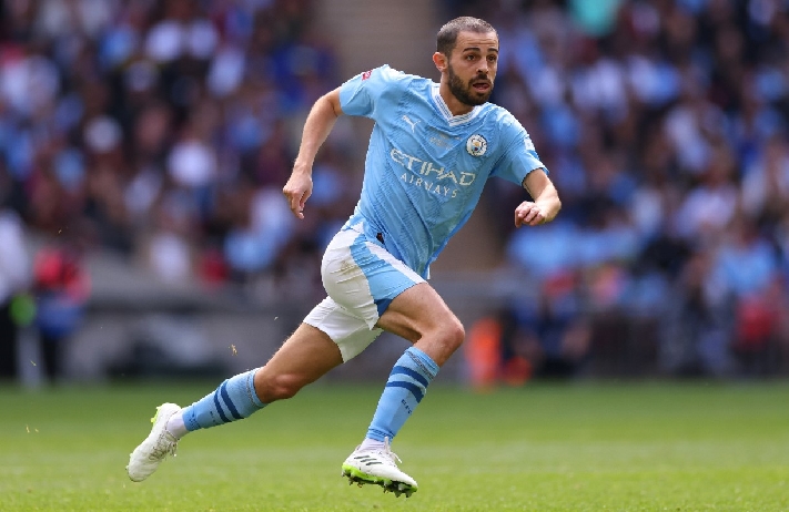Who is the best football player — Bernardo Silva from Manchester City is in the list
