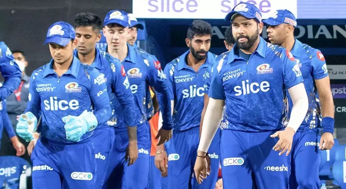 Mumbai Indians IPL team — jersey colors are blue and gold