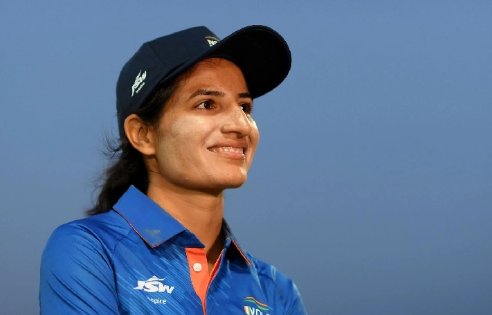 Indian beautiful woman cricketer — Renuka Singh Thakur